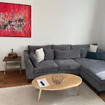 Grosse Wohnung In Westend