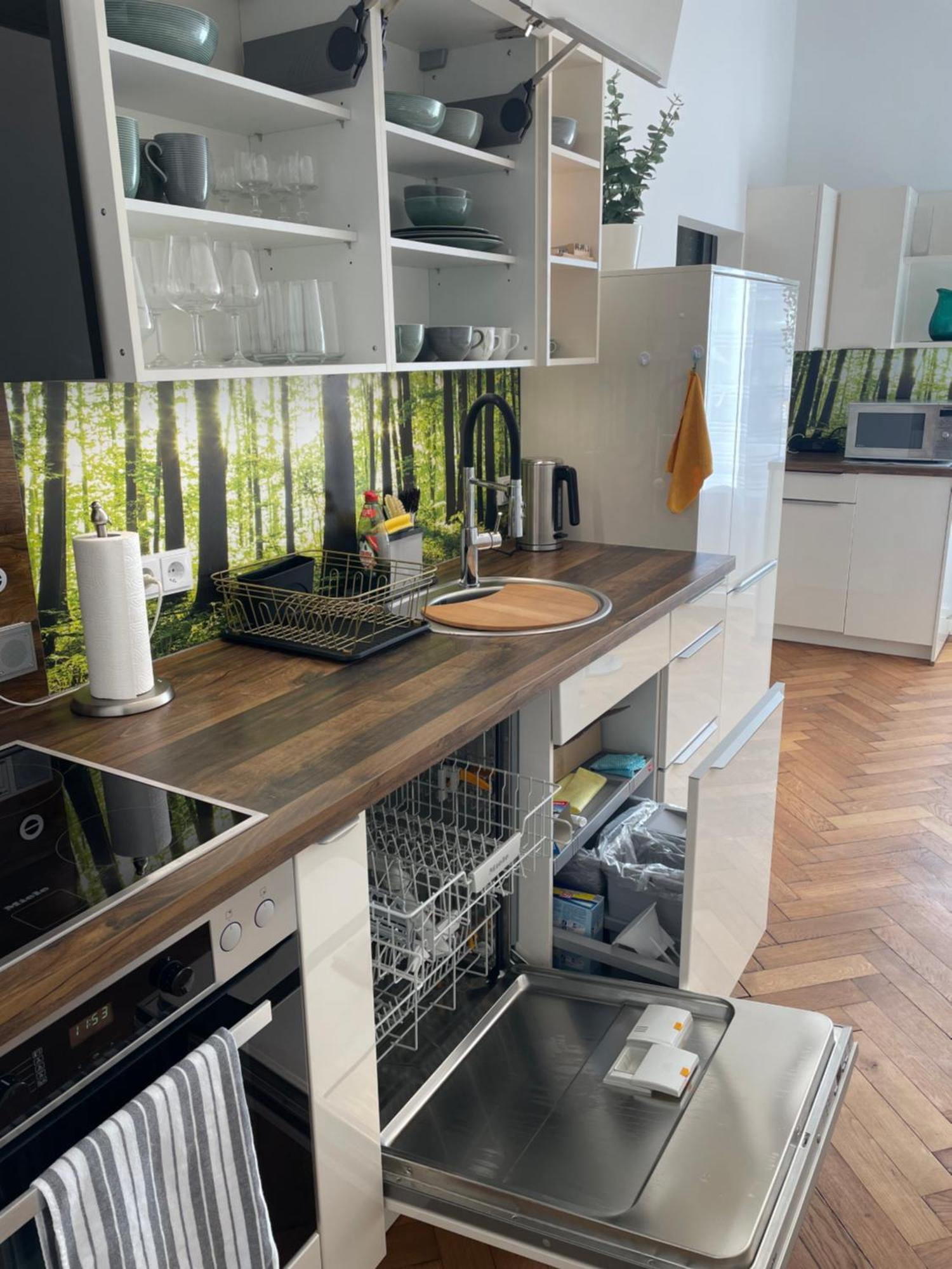 Grosse In Westend Apartment *