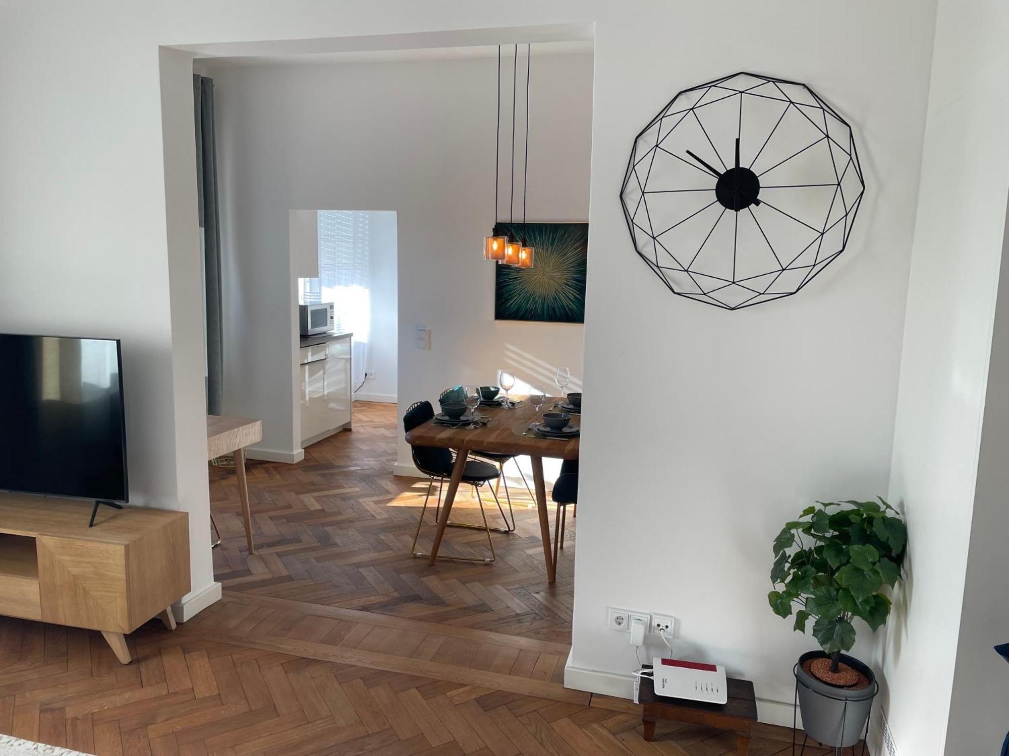 Apartment Grosse In Westend München